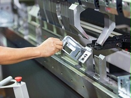 深圳五金沖壓廠，校正工藝特點(diǎn)詳解