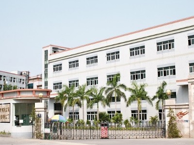 深圳五金沖壓廠，五金加工機(jī)械手操作9